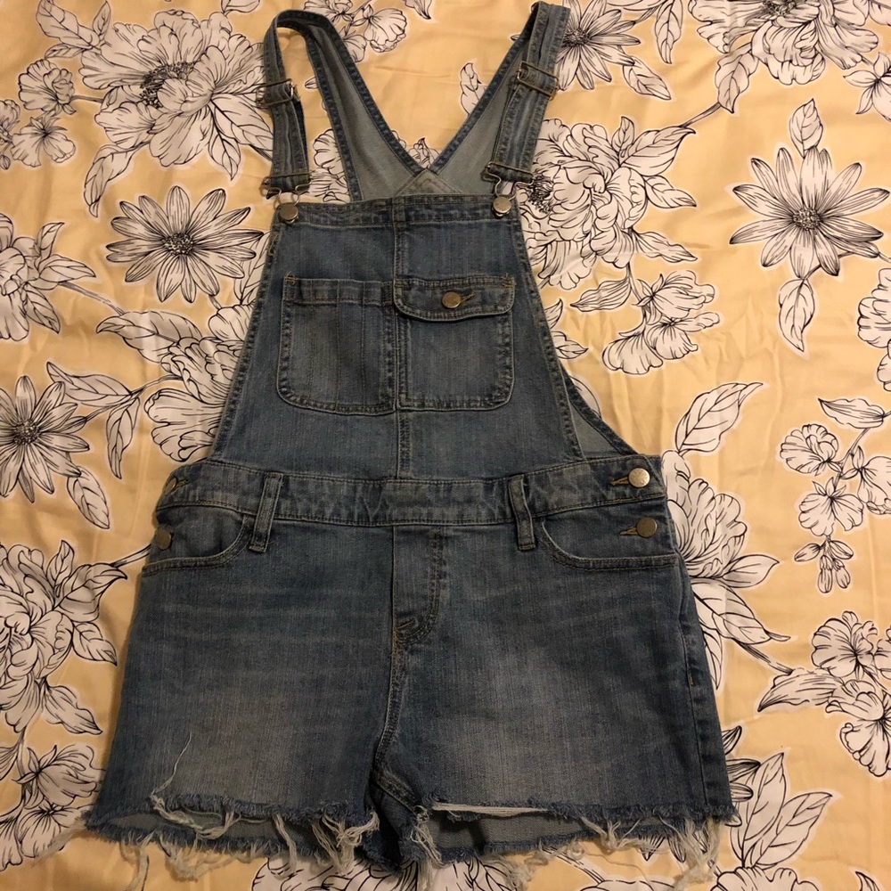 Mossimo short overalls